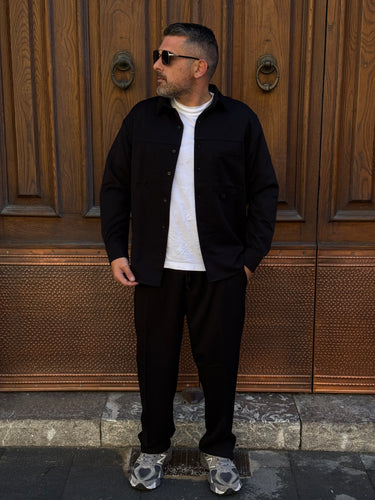 Completo nero pantalone fondo largo can camicia Art evo