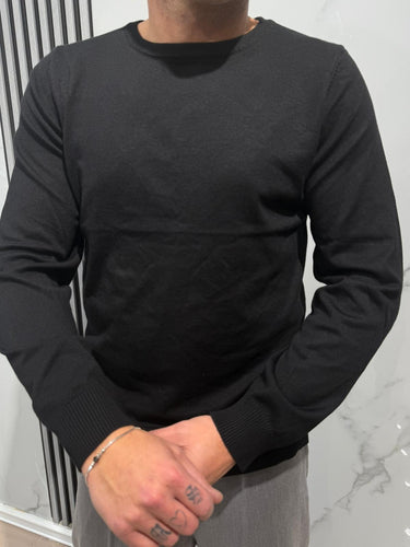 Maglione nero girocollo-0.jpeg