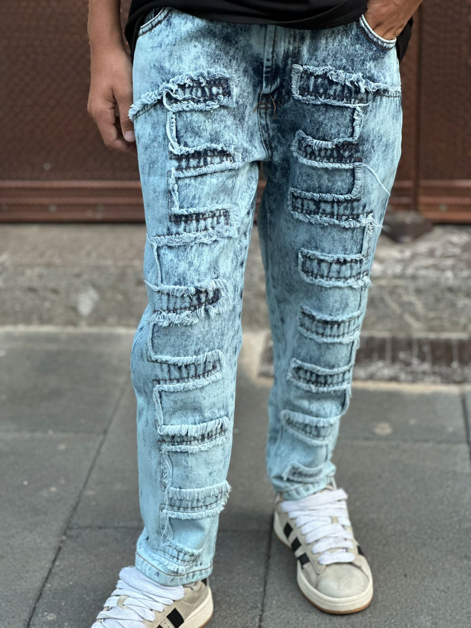 Jeans strappati ragazzo 14 anni 2025