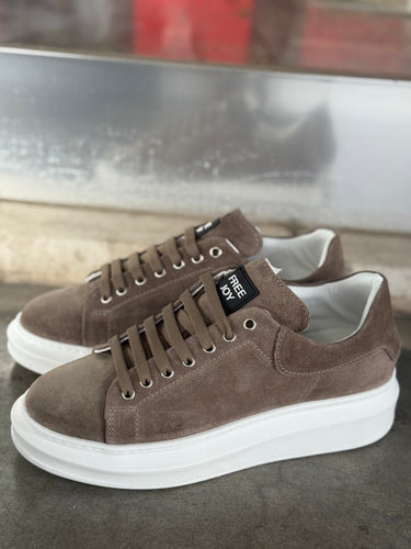 sneakers tortora taupe camoscio suola bianca art freejoj mq-0.jpeg
