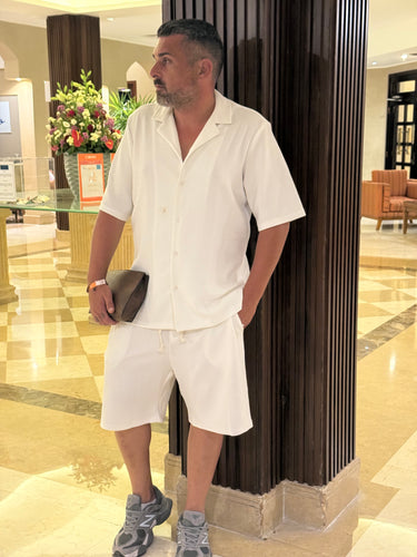 Completo bianco    con camicia art naama bay