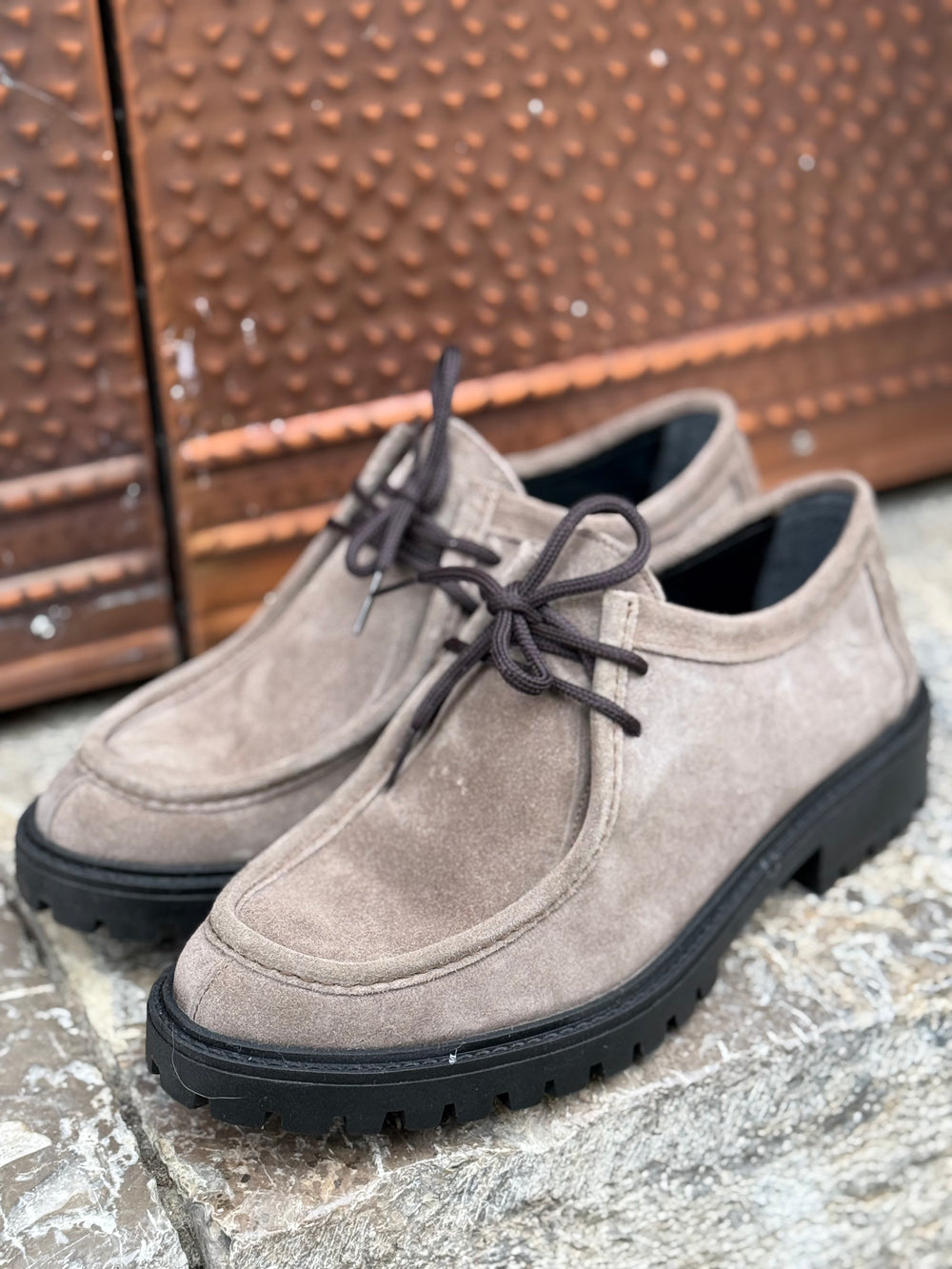 Scarpa Mocassino  uomo camoscio beige taupe suola carrarmato