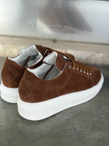 sneakers marrone cuoio  camoscio suola bianca    art freejoj mq