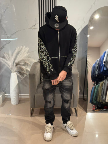 Felpa nera zip  fiamma borchiata con  capuccio    boxy fit