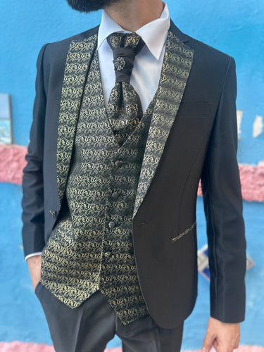 Abito nero richiamo damascato oro  tre pezzi  con gilet